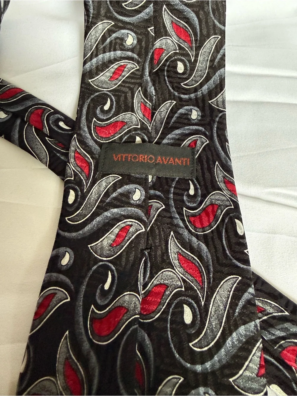 Vittorio Avanti Men’s Black Tie with Red and Gray Swirl Pattern - Silk - 58’ x 4